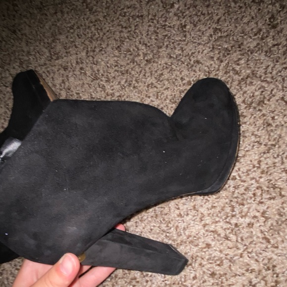 Michael Kors Heels - Picture 3 of 6